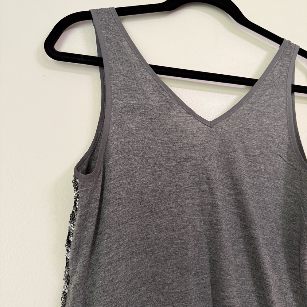 Banana Republic Silver Grey Sequin V-Neck Sleeveless Jersey Tank Top, size S - Picture 8 of 14